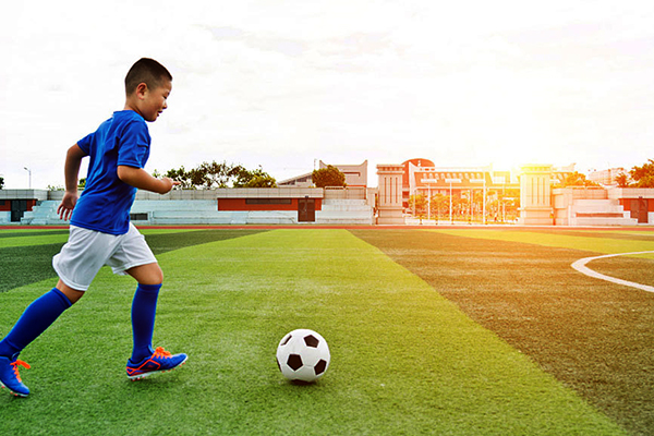 沈陽足球場人造草坪,打造綠色運(yùn)動場所,讓您盡情享受足球的樂趣